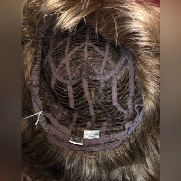 Tressallure wig - “Anais” - 24/18T buttered toast. Size Average - Picture 6 of 7